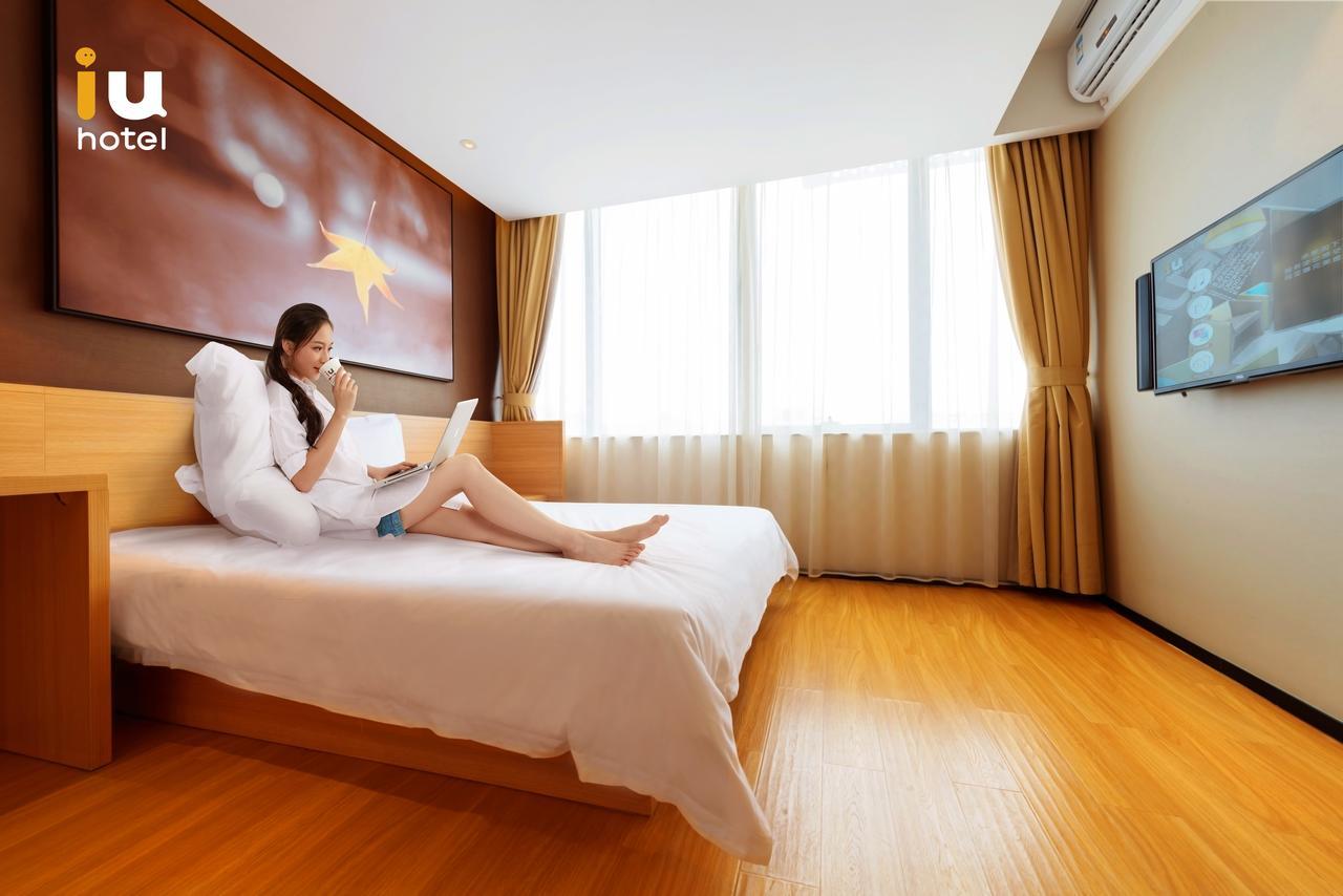 Iu Hotel Shenyang Railway Station Sk Transfer Center Kültér fotó