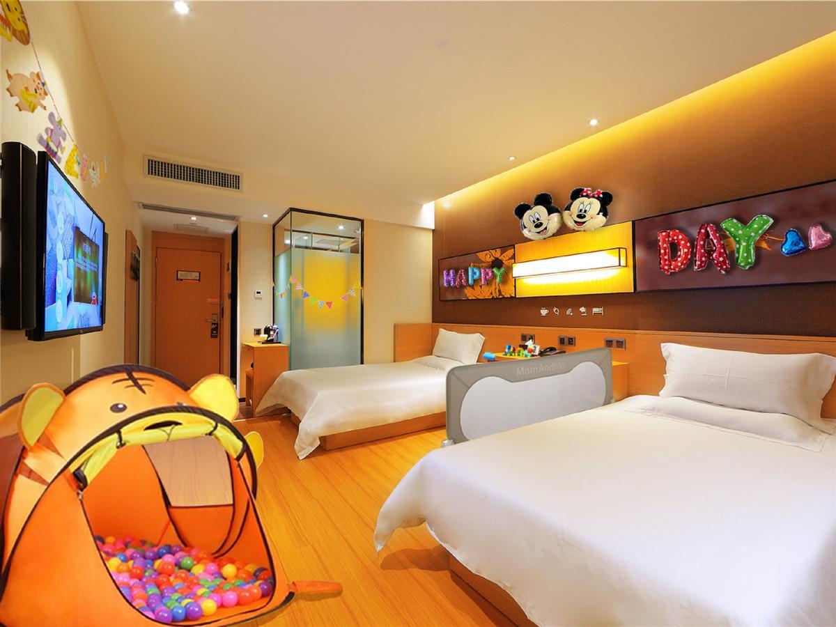 Iu Hotel Shenyang Railway Station Sk Transfer Center Kültér fotó