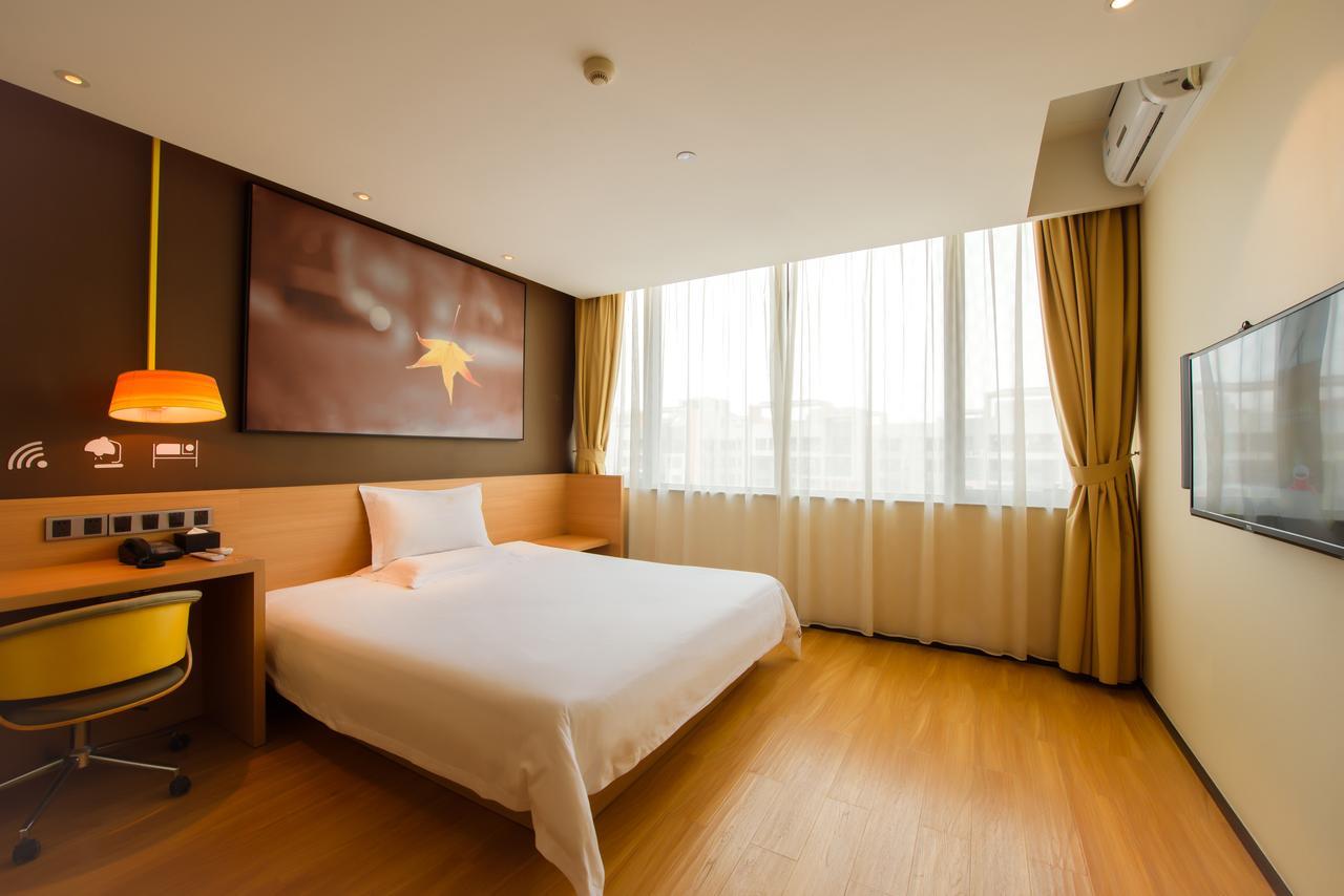 Iu Hotel Shenyang Railway Station Sk Transfer Center Kültér fotó